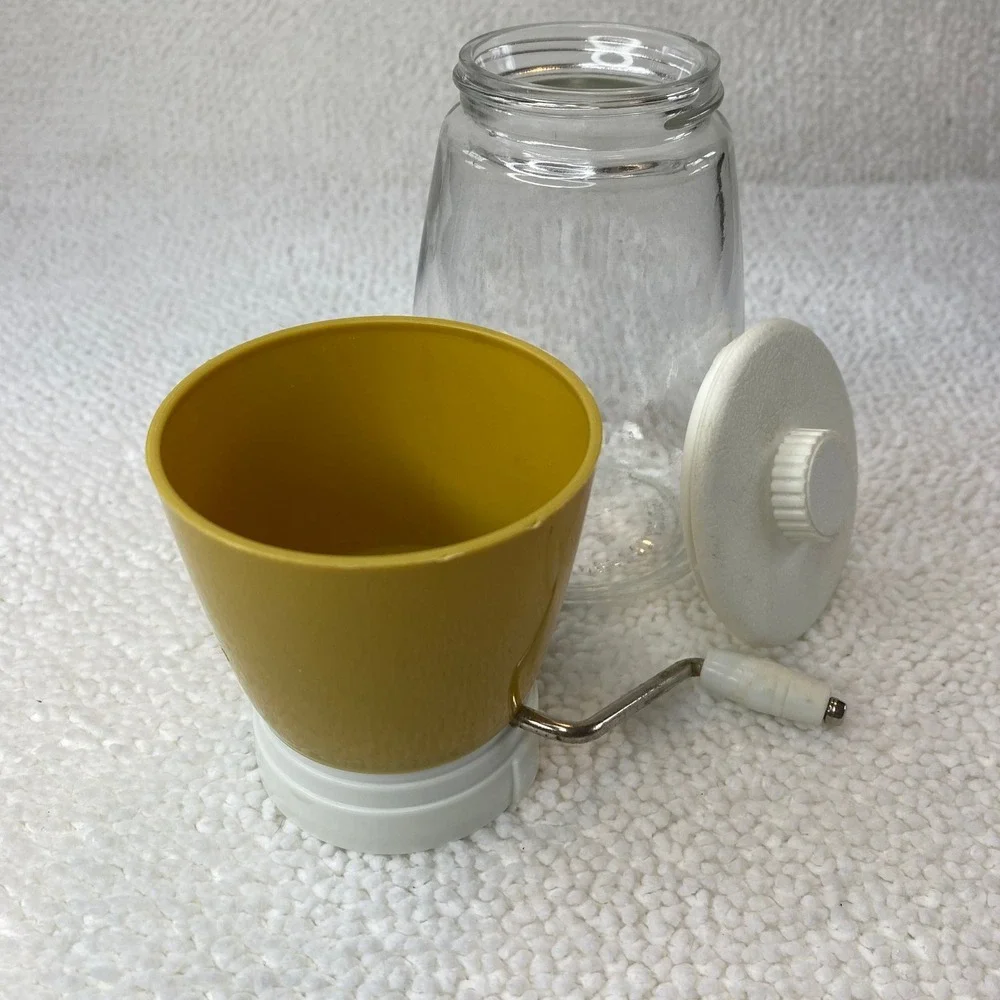 Vintage Federal Housewares Nut Chopper Mustard Yellow Gold‎ Glass Jar Nibot Corp